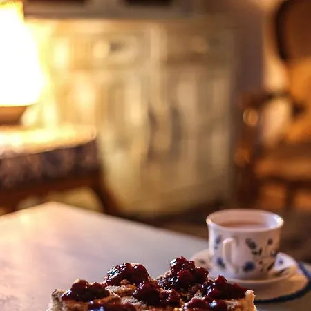 Kaszubski Dom Podcieniowy Bohema * Mezowo