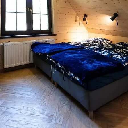 Kaszubski Dom Podcieniowy Bohema * Mezowo
