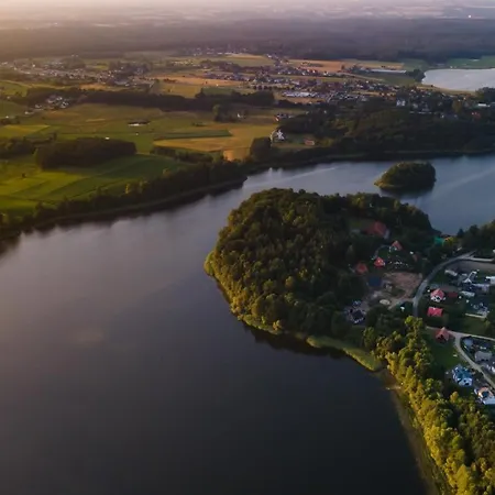 Casa de Férias Kaszubski Dom Podcieniowy Bohema Mezowo